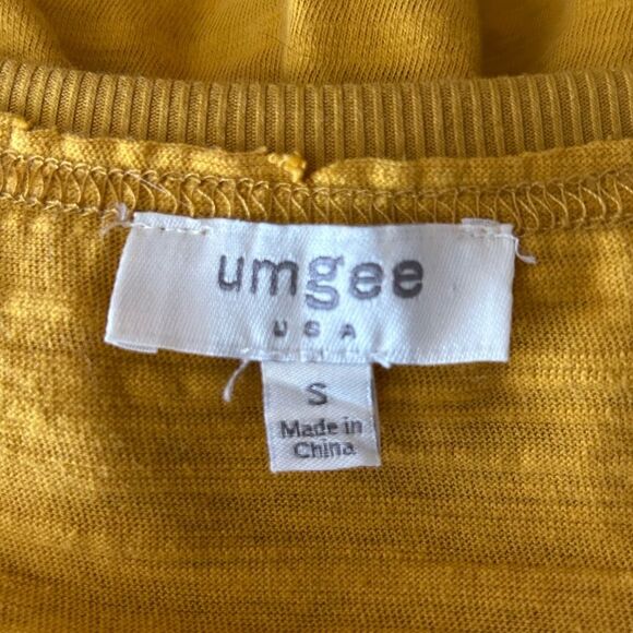 Umgee mustard yellow button up peplum blouse size small - Picture 2 of 11